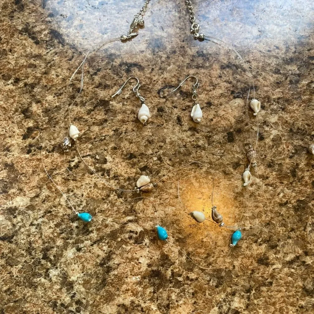 Avon Shell Illusion Necklace Earring Bracelet Jewelry‎ Gift Set